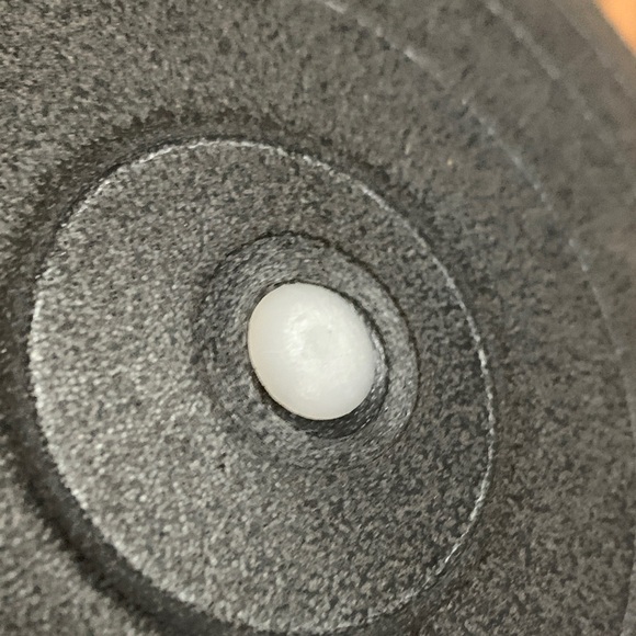 EVERLAST Large Fitness Ball - Home Gym / Exercise & Stretching - Picture 5 of 6